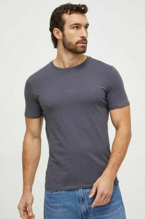Bombažna kratka majica Guess siva barva - siva. Kratka majica iz kolekcije Guess