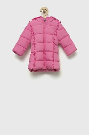 Otroška jakna Guess roza barva - roza. Otroška Jakna iz kolekcije Guess. Podloženi model izdelan iz iz blaga z aplikacijo.
