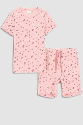 Otroška pižama Coccodrillo roza barva - roza. Otroški pižama iz kolekcije Coccodrillo. Model izdelan iz vzorčaste pletenine.