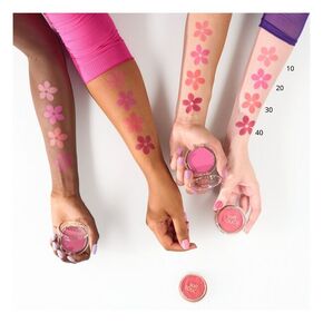 Essence Soft Touch mat kremasto rdečilo odtenek 30 exotic daisy 5 g