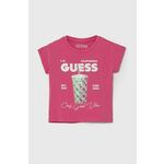 Otroška kratka majica Guess roza barva - roza. Otroške kratka majica iz kolekcije Guess. Model izdelan iz visokokakovostnega materiala, ki je bil trajnostno proizveden. Model iz izjemno udobne tkanine z visoko vsebnostjo bombaža.