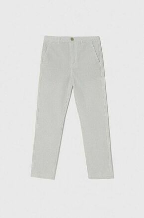 Otroške hlače Guess siva barva - siva. Otroški hlače iz kolekcije Guess. Model izdelan iz vzorčaste tkanine. Zaradi vsebnosti poliestra je tkanina bolj odporna na gubanje.