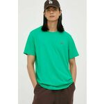 Bombažna kratka majica Levi's zelena barva - zelena. Kratka majica iz kolekcije Levi's, izdelana iz pletenine, prijetne na otip. Model iz izjemno udobne bombažne tkanine.