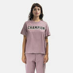 Bombažna kratka majica Champion vijolična barva - vijolična. Kratka majica iz kolekcije Champion, izdelana iz tanke, rahlo elastične pletenine. Model iz izjemno udobne bombažne tkanine, ki je zračna.