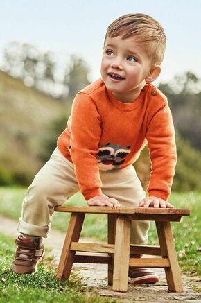 Otroške hlače Mayoral bež barva - bež. Otroški Hlače iz kolekcije Mayoral. Model izdelan iz enobarvne tkanine.