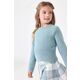 Otroški pulover Mayoral - modra. Otroške Pulover iz kolekcije Mayoral. Model z okroglim izrezom, izdelan iz enobarvne pletenine. Izjemno udoben material.