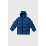 Otroška jakna Mayoral - modra. Otroški jakna iz kolekcije Mayoral. Podložen model, izdelan iz blaga z aplikacijo. Model z dvignjenim ovratnikom zagotavlja dodatno zaščito pred mrazom.