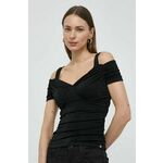 Majica Guess EMILY ženska, črna barva, W4GP17 KBEM0 - črna. Bluza iz kolekcije Guess izdelana iz tanke, elastične pletenine. Model iz mehke in zračne tkanine je idealen za toplejše letne čase.