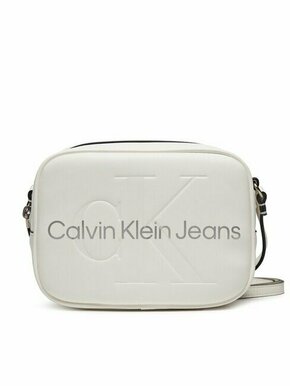Torbica Calvin Klein Jeans bela barva - bela. Majhna torbica iz kolekcije Calvin Klein Jeans. Model na zapenjanje