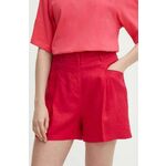 Lanene kratke hlače United Colors of Benetton roza barva - roza. Kratke hlače iz kolekcije United Colors of Benetton, izdelane iz gladke tkanine. Model iz zračne lanene tkanine.
