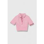Kratka majica Guess ženski, roza barva - roza. Kratka majica iz kolekcije Guess, izdelana iz pletenine. Zelo elastičen material zagotavlja popolno svobodo gibanja.