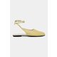 Usnjene balerinke Calvin Klein BALLERINA SLING BACK LTH rumena barva, HW0HW02655 - rumena. Balerinke iz kolekcije Calvin Klein, izdelane iz naravnega usnja. Model s tekstilno notranjostjo, ki je udobna za stopalo in omogoča enostavno vzdrževanje...