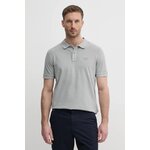 Polo Joop! - siva. Polo iz kolekcije Joop!, izdelan iz tanke, elastične pletenine. Model iz zračne tkanine z visoko vsebnostjo bombaža.