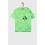 Otroška bombažna kratka majica Sisley zelena barva - zelena. Otroške lahkotna kratka majica iz kolekcije Sisley, izdelana iz pletenine, prijetne na optip. Izdelek je pobarvan na poseben način, da se doseže učinek barvanja oblačil. Pri posameznih...