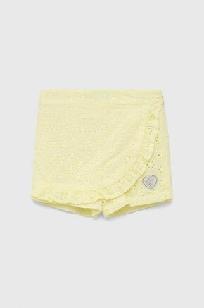 Otroške bombažne kratke hlače Guess rumena barva - rumena. Otroški kratke hlače iz kolekcije Guess. Model izdelan iz tkanine.