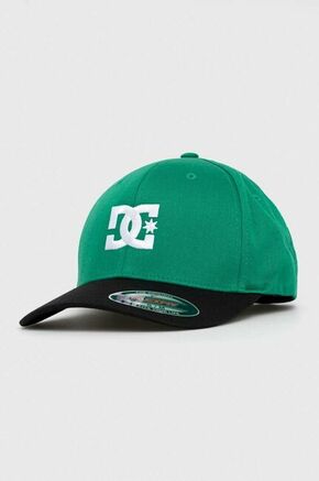 Kapa DC zelena barva - zelena. Kapa s šiltom vrste baseball iz kolekcije DC. Model izdelan iz enobarvne pletenine.