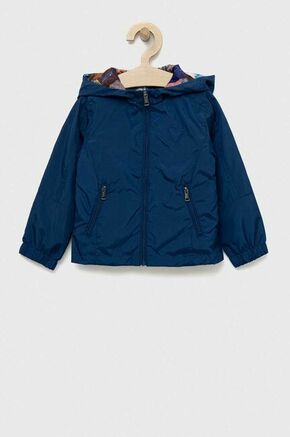 Otroška dvostranska jakna Guess - modra. Jakna iz kolekcije Guess. Nepodloženi model izdelan iz materiala v različnih barvah. Izdelek s posebnim dizajnom