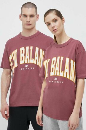 Bombažna kratka majica New Balance roza barva - roza. Kratka majica iz kolekcije New Balance. Model izdelan iz udobne pletenine.