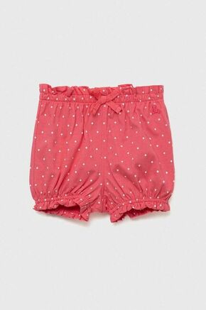 Bombažne kratke hlače za dojenčke GAP vijolična barva - vijolična. Kratke hlače za dojenčka iz kolekcije GAP. Model izdelan iz mehke pletenine. Nežen material