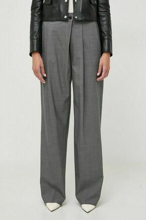 Volnene hlače BOSS siva barva - siva. Lahkotne hlače iz kolekcije BOSS. Model izdelan iz enobarvne tkanine. Deviška volna je lažja od klasične volne. Odlikujejo jo izjemna mehkoba