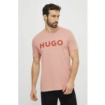 Bombažna kratka majica HUGO moški, roza barva - roza. Lahkotna kratka majica iz kolekcije HUGO, izdelana iz pletenine, prijetne na otip. Model iz izjemno udobne, zračne tkanine.