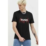 Bombažna kratka majica HUGO moški, črna barva - črna. Kratka majica iz kolekcije HUGO, izdelana iz tanke, elastične pletenine. Model iz izjemno udobne bombažne tkanine.