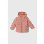 Otroška jakna United Colors of Benetton roza barva - roza. Otroški jakna iz kolekcije United Colors of Benetton. Podložen model, izdelan iz gladkega materiala. Model s povečano vodoodpornostjo, ki je idealen za slabše vremenske razmere.