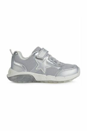 Geox otroški čevlji - srebrna. Otroški čevlji iz kolekcije Geox. Model izdelan iz kombinacije ekološkega usnja in tekstilnega materiala.