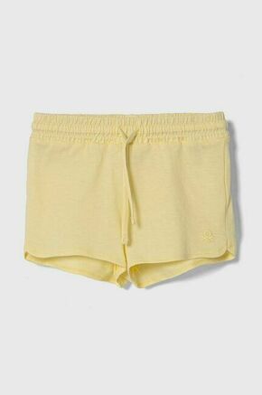 Otroške bombažne kratke hlače United Colors of Benetton rumena barva - rumena. Otroški kratke hlače iz kolekcije United Colors of Benetton. Model izdelan iz bombažne tkanine. Model iz tkanine