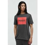 Bombažna kratka majica HUGO siva barva - siva. Ohlapna kratka majica iz kolekcije HUGO. Model izdelan iz tanke, elastične pletenine. Izjemno udoben material.