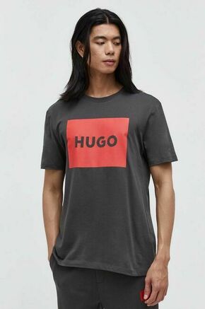 Bombažna kratka majica HUGO siva barva - siva. Ohlapna kratka majica iz kolekcije HUGO. Model izdelan iz tanke
