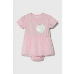 Obleka za dojenčka Guess roza barva - roza. Obleka za dojenčke iz kolekcije Guess. Nabran model, izdelan iz kombinacija dveh različnih materialov. Model je pakiran v darilni škatli.