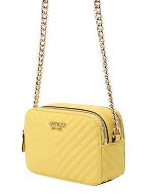 Torbica Guess rumena barva - rumena. Majhna torbica iz kolekcije Guess. Model na zapenjanje