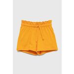 Otroške bombažne kratke hlače United Colors of Benetton oranžna barva, - oranžna. Otroško kratke hlače iz kolekcije United Colors of Benetton. Model izdelan iz tanke, rahlo elastične pletenine.