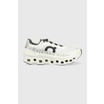 Tekaški čevlji On-running Cloudmonster bela barva, 6198288 - bela. Tekaški čevlji iz kolekcije On-running. Model zagotavlja blaženje stopala med aktivnostjo.