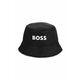 Dvostranski otroški klobuk BOSS črna barva - črna. Otroške klobuk iz kolekcije BOSS. Model z ozkim robom, izdelan iz materiala s potiskom. Izdelek s posebnim dizajnom, ki omogoča dvostransko uporabo.