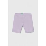 Otroške kratke hlače United Colors of Benetton vijolična barva - vijolična. Otroški kratke hlače iz kolekcije United Colors of Benetton. Model izdelan iz enobarvnega materiala. Model iz izjemno udobne tkanine z visoko vsebnostjo bombaža.