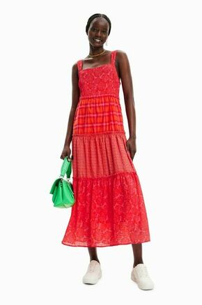 Obleka Desigual rdeča barva - rdeča. Obleka iz kolekcije Desigual. Nabran model izdelan iz kombinacija enobarvnega in vzorčastega materiala.