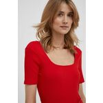 Kratka majica United Colors of Benetton ženski, rdeča barva - rdeča. Kratka majica iz kolekcije United Colors of Benetton, izdelana iz enobarvne pletenine. Model iz raztegljivega materiala, ki se prilega obliki.