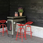 Greatstore Esschert Design Barski stol v obliki traktorskega sedeža, rdeč