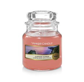 Yankee Candle dišeča sveča Cliffside Sunrise Klasična majhna