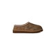 Copati UGG Tasman Baxter - rjava. Copati iz kolekcije UGG, izdelani iz kombinacije semiš usnja in tekstilnega materiala.
