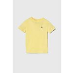 Otroška bombažna kratka majica Lacoste rumena barva - rumena. Otroške lahkotna kratka majica iz kolekcije Lacoste, izdelana iz visokokakovostnega materiala, ki je bil trajnostno proizveden. Model iz izjemno udobne bombažne tkanine.