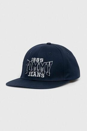 Bombažna bejzbolska kapa Tommy Jeans mornarsko modra barva - mornarsko modra. Kapa s šiltom vrste baseball iz kolekcije Tommy Jeans. Model izdelan iz tkanine z nalepko. Bombažen