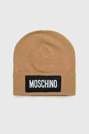 Kapa iz kašmirja Moschino rjava barva - rjava. Kapa iz kolekcije Moschino. Model izdelan iz pletenine z nalepko. Kašmirska volna ima visoke termoregulacijske lastnosti ter je izredno lahka in puhasta.