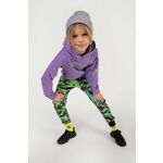 Otroški bombažen pulover Coccodrillo vijolična barva, s kapuco - vijolična. Otroški pulover s kapuco iz kolekcije Coccodrillo. Model izdelan iz pletenine s potiskom.