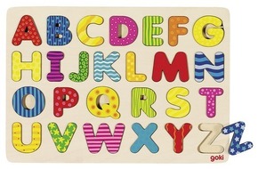 Lesena sestavljanka abeceda