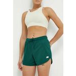 Kratke hlače New Balance ženske, zelena barva, WS41510NWG - zelena. Kratke hlače iz kolekcije New Balance, izdelane iz tanke, zelo elastične pletenine. Model iz tkanine, ki je izjemno prijetna na otip.
