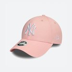 New Era kapa - roza. Kapa s šiltom vrste baseball iz kolekcije New Era. Model izdelan iz tkanine z nalepko.