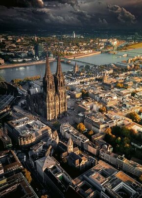 WEBHIDDENBRAND RAVENSBURGER Kölnska katedrala Puzzle 1000 kosov